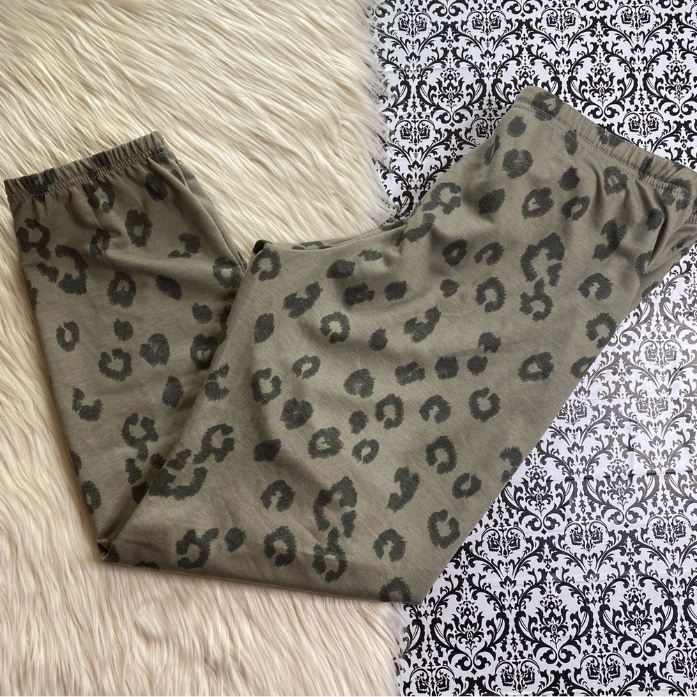 Feeling Festive size XL ‘happy go lucky’ leopard print hoodie jogger outfit set - Picture 13 of 16